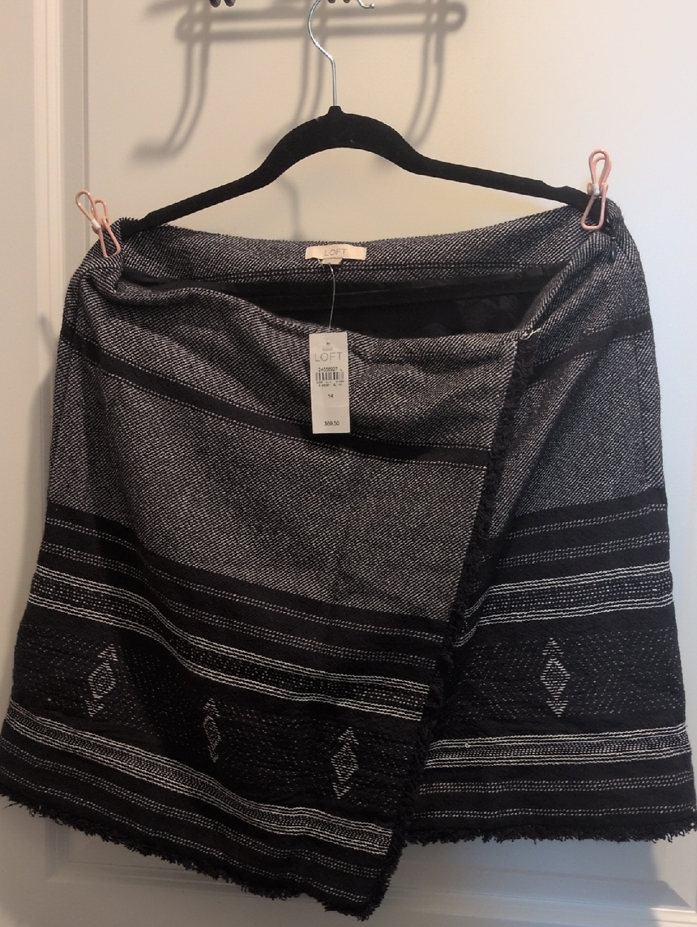 LOFT Black and Gray Patterned Wrap Skirt